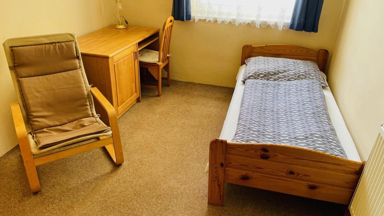 Hotel Kralovsky Dvur Hořice Kültér fotó